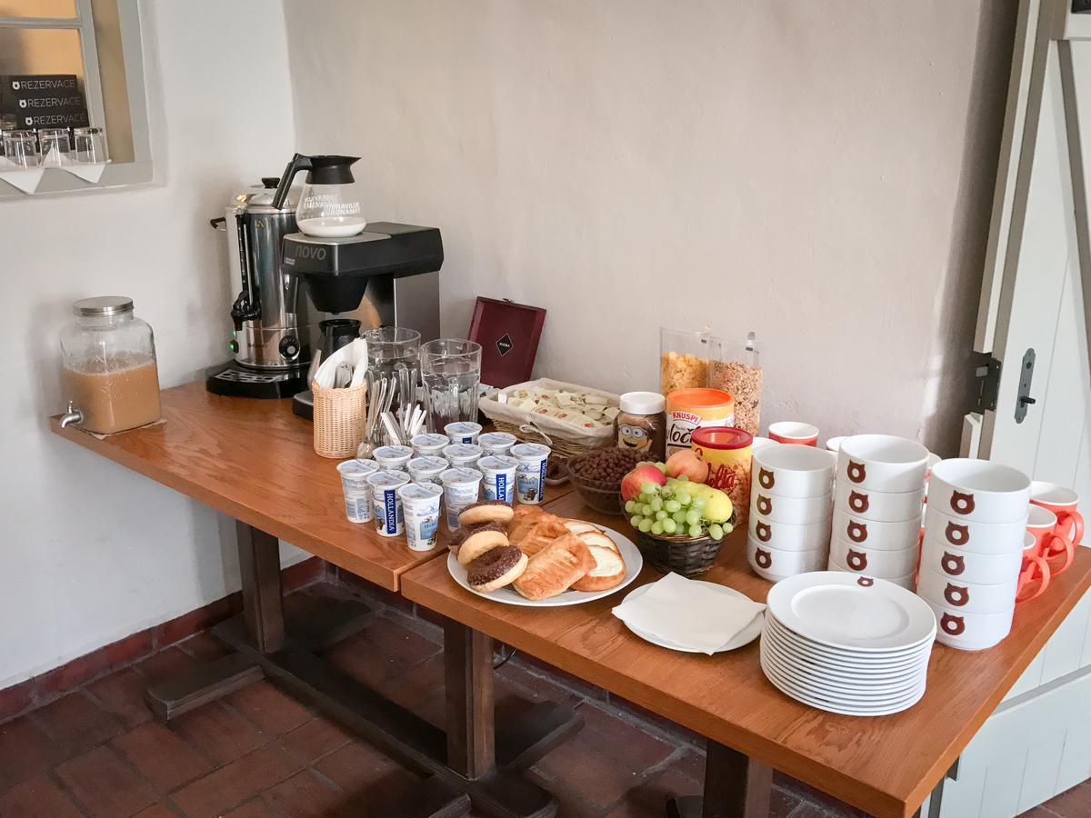 Hotel Kocour Třebíč Extérieur photo